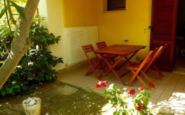 N98 - Numana, Nuovo Trilocale Con Giardino in Residence Con Piscina