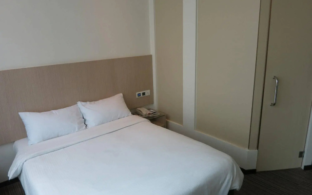 Aqueen Hotel Lavender