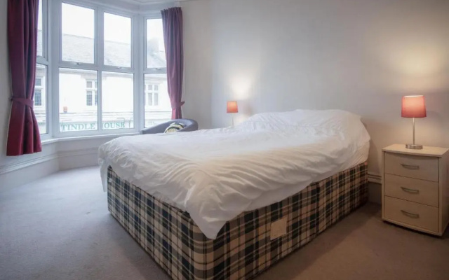 Connaught House - 2 Bedroom Apartment - Tenby