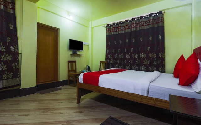OYO 18330 Stay At Jo's Guest House
