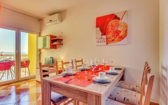 Serene Apartment in Dramalj with Hot Tub