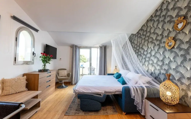 Top Floor Studio Le Nid d’Amour Mandara Beach