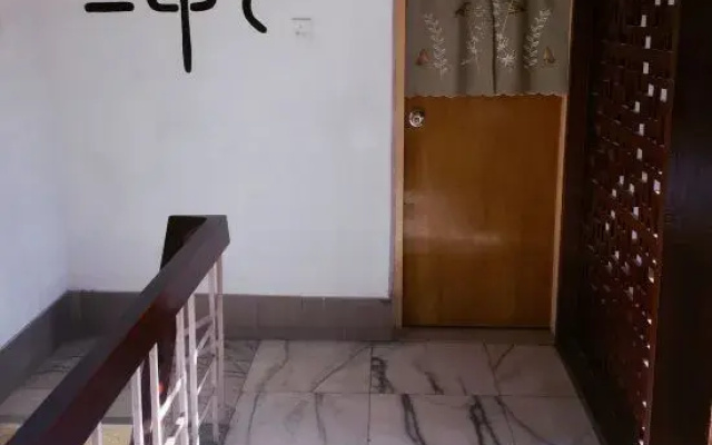 Sanzao Shiyue Hostel