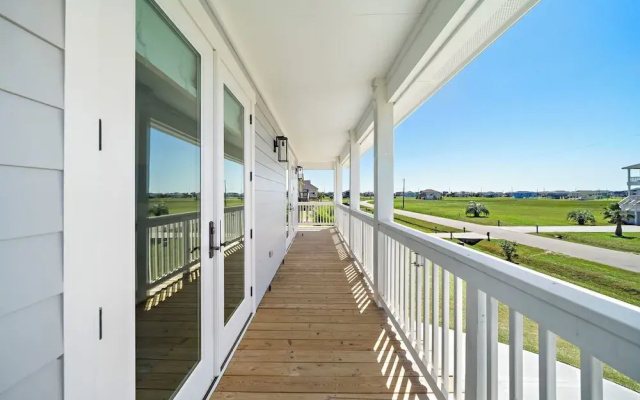 Pelican Perch by Ryson Vacation Rentals