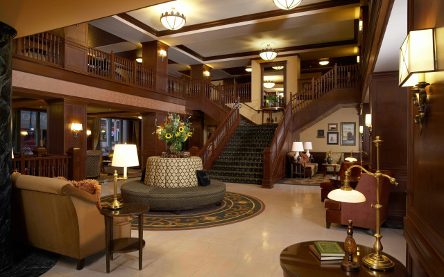 Hotel Julien Dubuque
