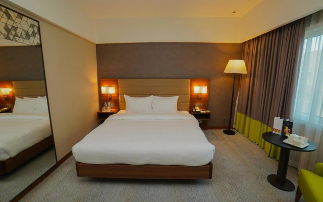 The Grand Lux
