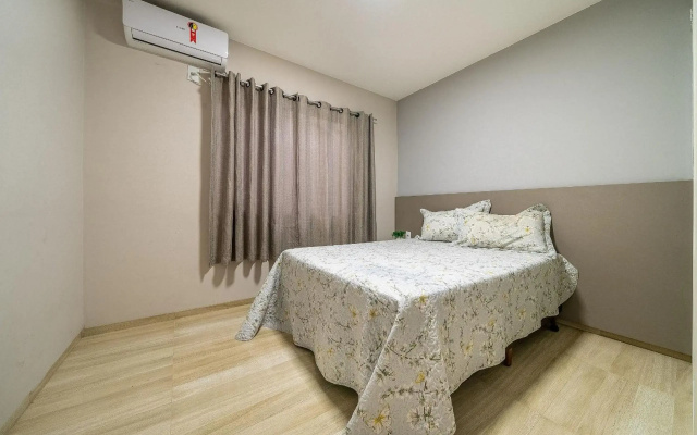 027 - Lindo Residencial com Piscina e Jacuzzi em Bombas