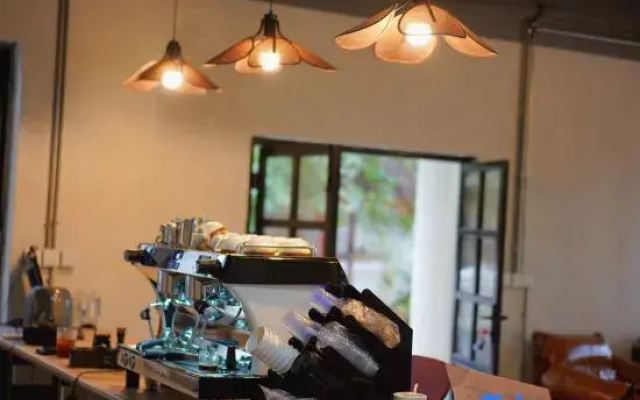 Yichuan Riverview Resort B&B (Dongxixiang Xiangbishan Branch)