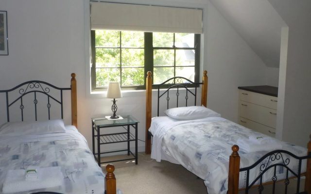 Whispering Pines Cottages