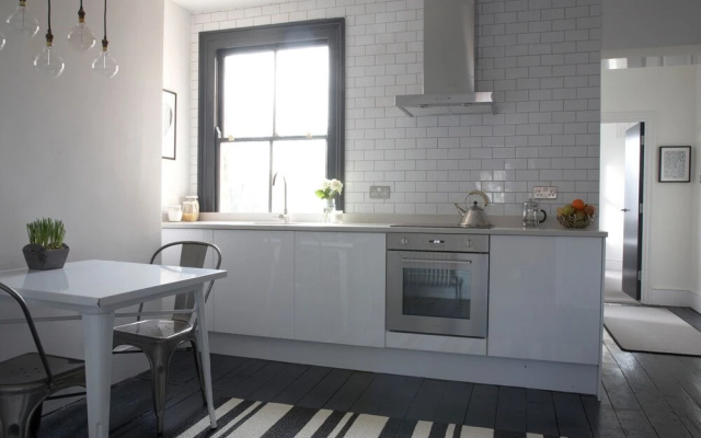 2 Bedroom Top Floor Apartment in Islington