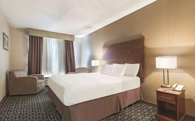 MainStay Suites Decatur River City