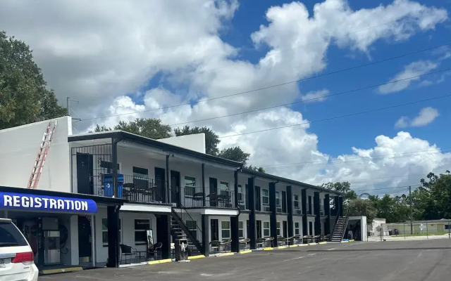Garden View Motel