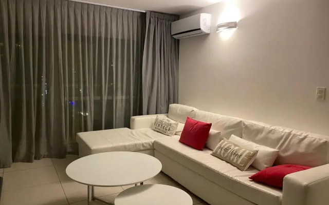 Lux Tower. Departamento 3 ambientes. Pleno centro