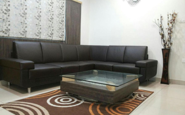 Shri Maharaj Executive Hotel