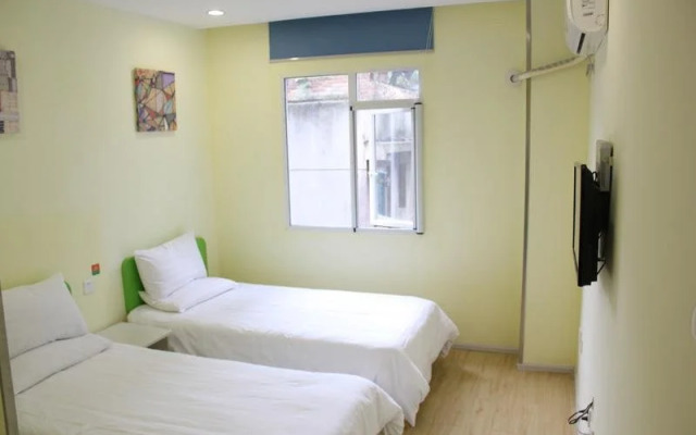 Отель Hi Inn Shenzhen Diwang Building Шэньчжэнь комната для гостей