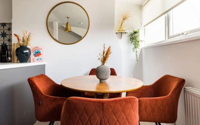 The West Hampstead Retreat - Modern & Bright 1bdr Apartment