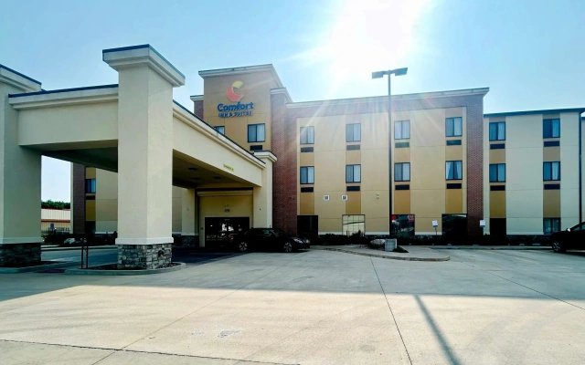 Comfort Inn & Suites Independence