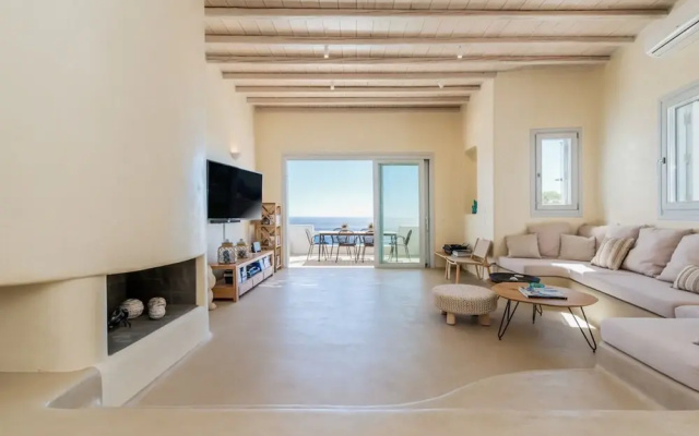Luxury Villa With Stunning Views Above Kalo Livadi