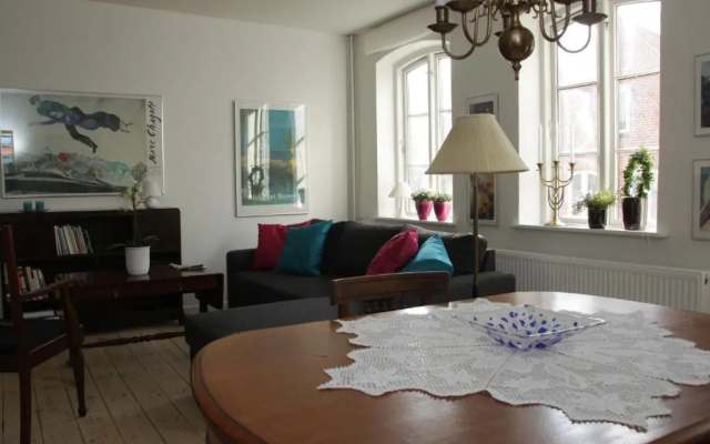 Apartment 4