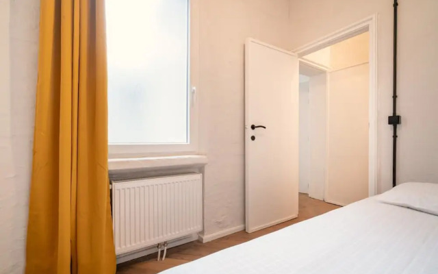 Very Large Central Station 3br/14p Apartment