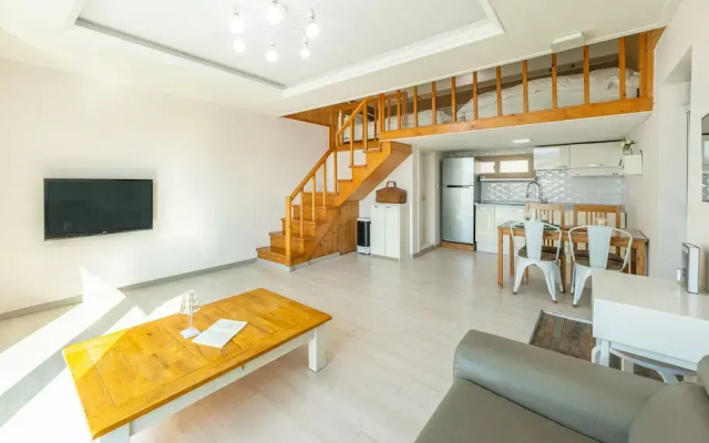 Yeosu Grace Family Pension