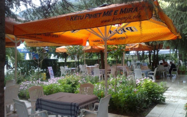 Riza Hotel