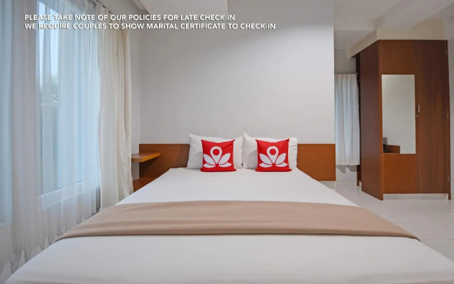 ZEN Rooms Puri Indah Syariah