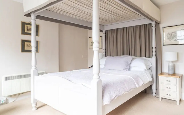 The Seaview Hotel