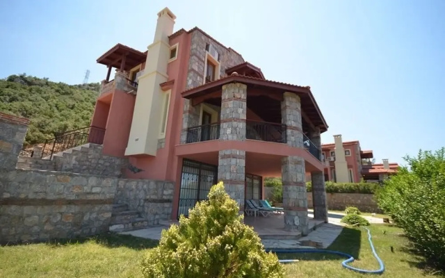 Villa Lotus