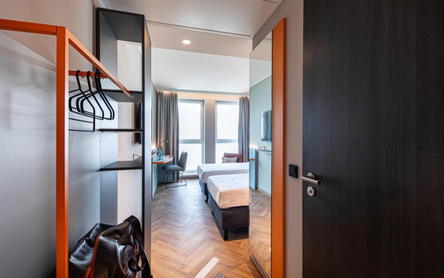 LOGINN Hotel Köln Airport