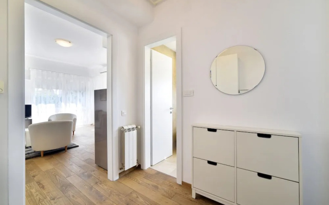 Maja Superior Apartment with Balcony