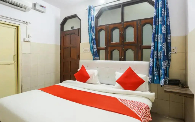 Gold Stayz by OYO Rooms