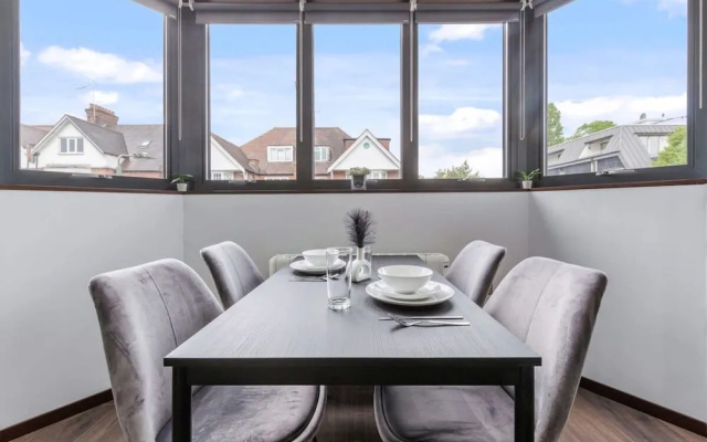 Luxury Flat Near Leicester Square Central London