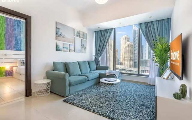 Top Floor Familly Apartment with Stunning views