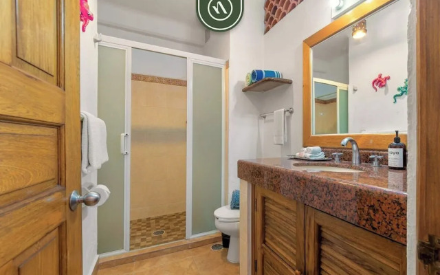 Ocean View 1Br Condo-balcony-beach-pool - 606