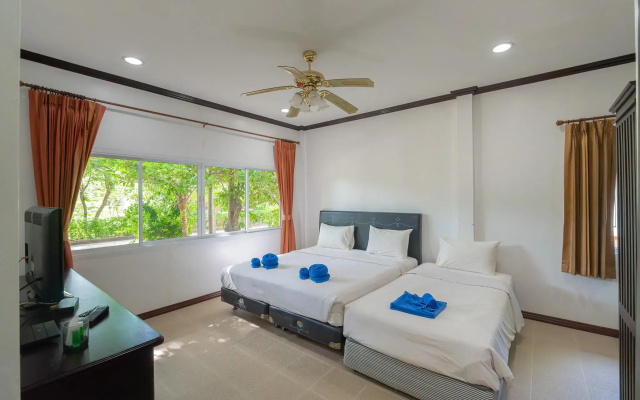 Baan Faa Talaychan Resort