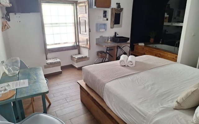 Lovin Book Guesthouse