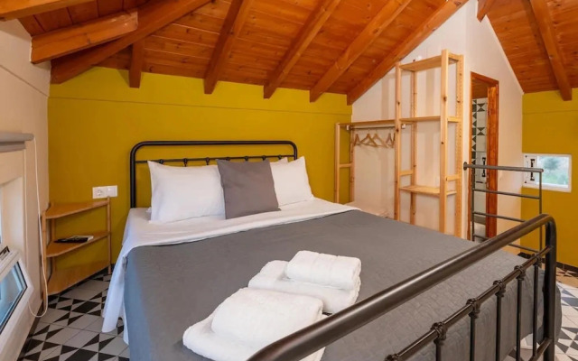 Spedion Villa - Near to sea With Heating Pool