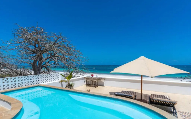 Tequila Sunrise Sky Cabana-Diani Beach (Adults Only)