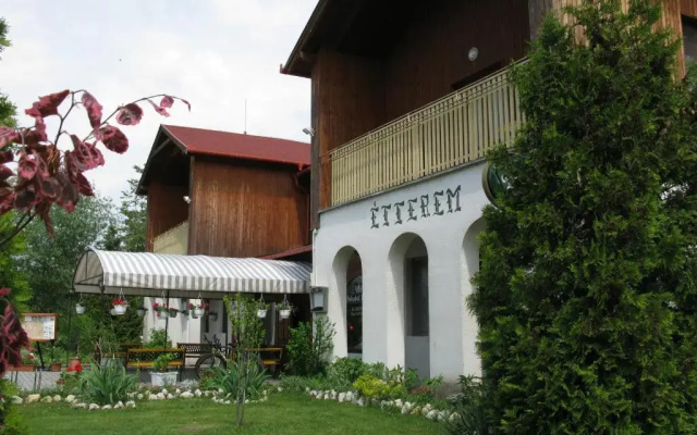 Pollushof Panzió és Étterem