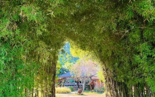 Champathong Garden Resort