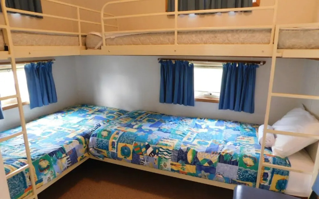 Dylene Caravan Park - 2 Br Family Cabin With Air