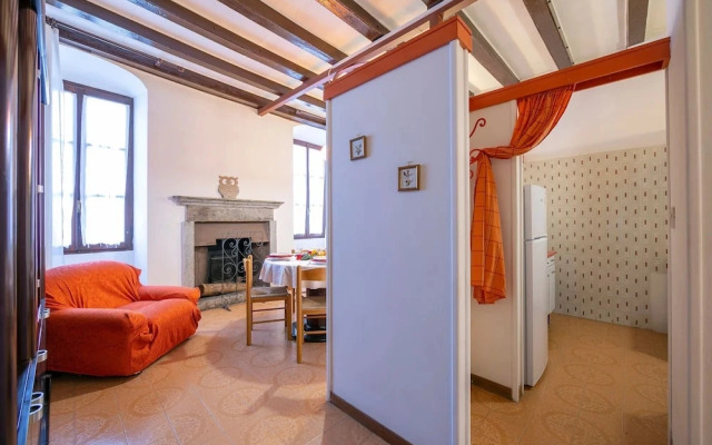 Sergio Il Gufo - Orange in Historic Cente