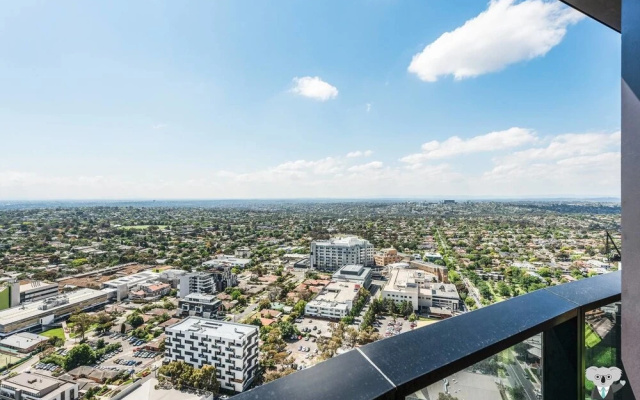 Designer Home With View 2 BED in Box Hill Vbh850