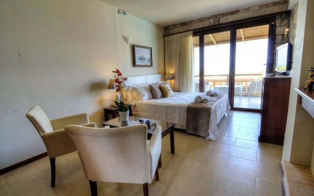 Enalio Suites