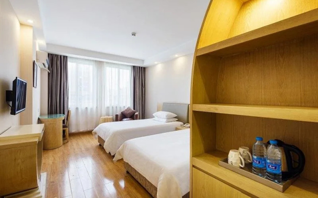 Elan Hotel Hangzhou Wulin Square