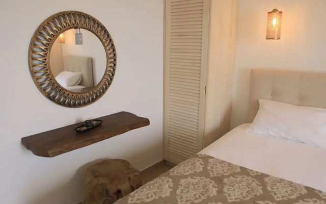 Theasis Luxury Suites