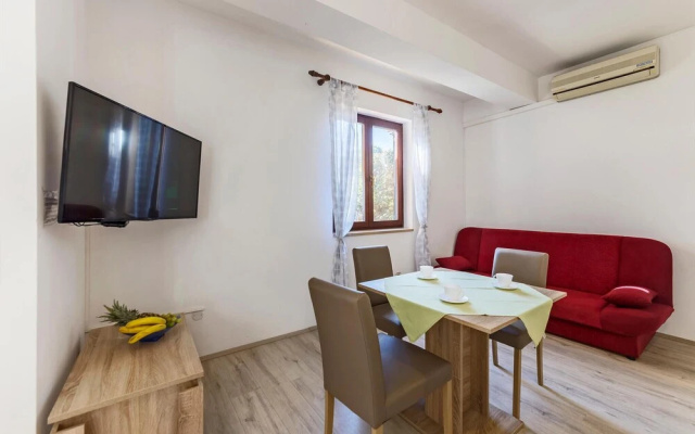 Amazing Apartment in Rovinj With Wifi