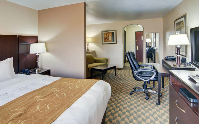 Comfort Suites Benbrook - Fort Worth Southwest