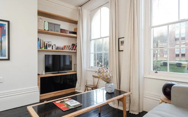 Stylish 1 Bedroom With a Private Garden